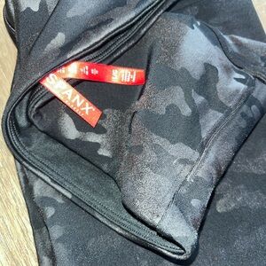 Camo print spanx metallic size Large
